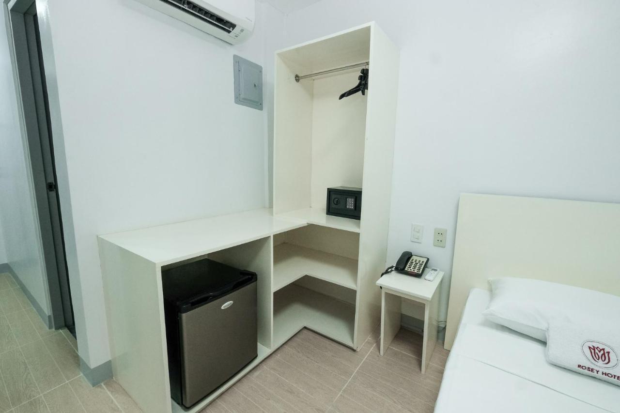 Rosey Hotel Cabanatuan City 외부 사진