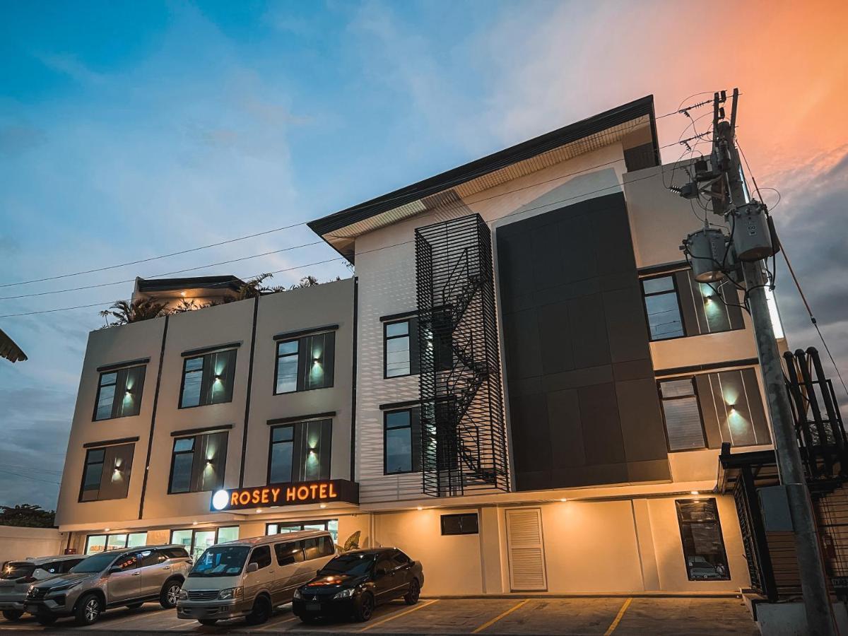 Rosey Hotel Cabanatuan City 외부 사진