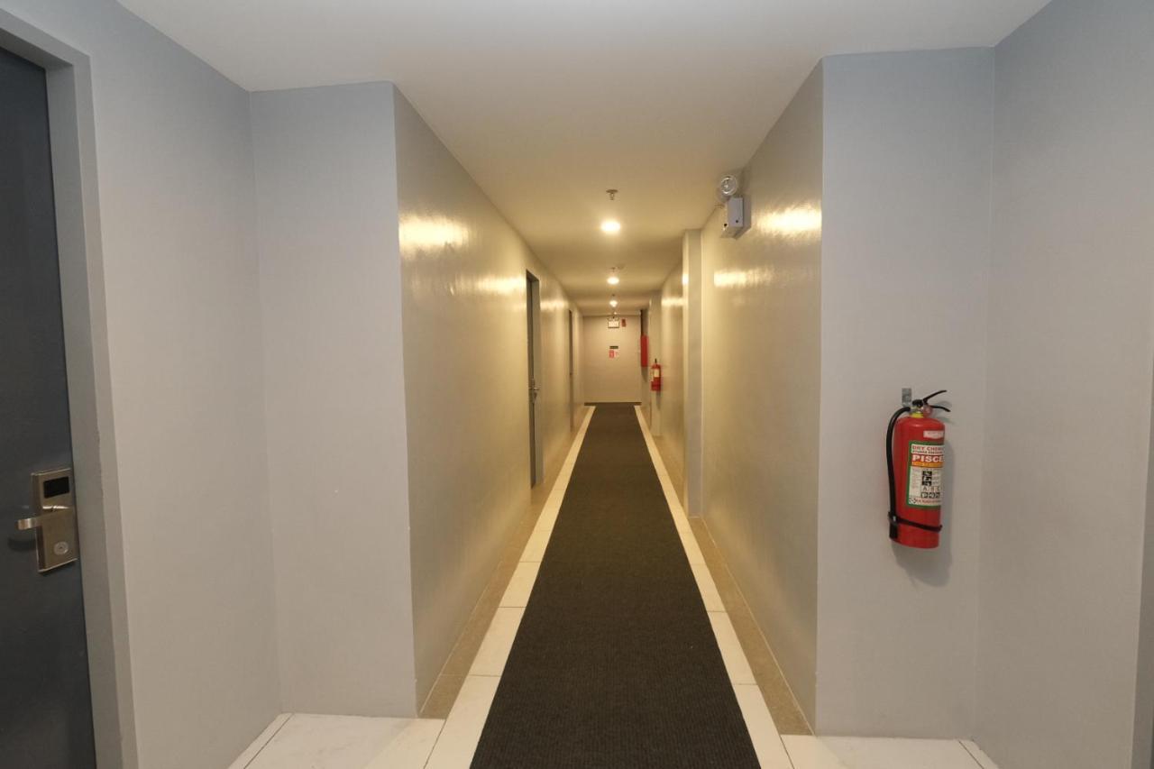 Rosey Hotel Cabanatuan City 외부 사진