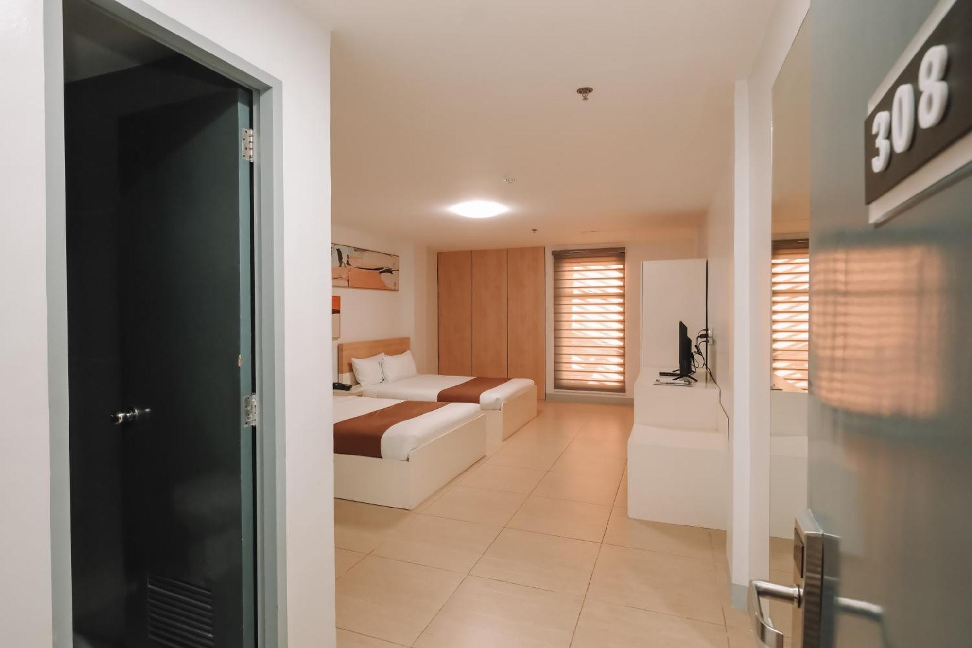 Rosey Hotel Cabanatuan City 외부 사진