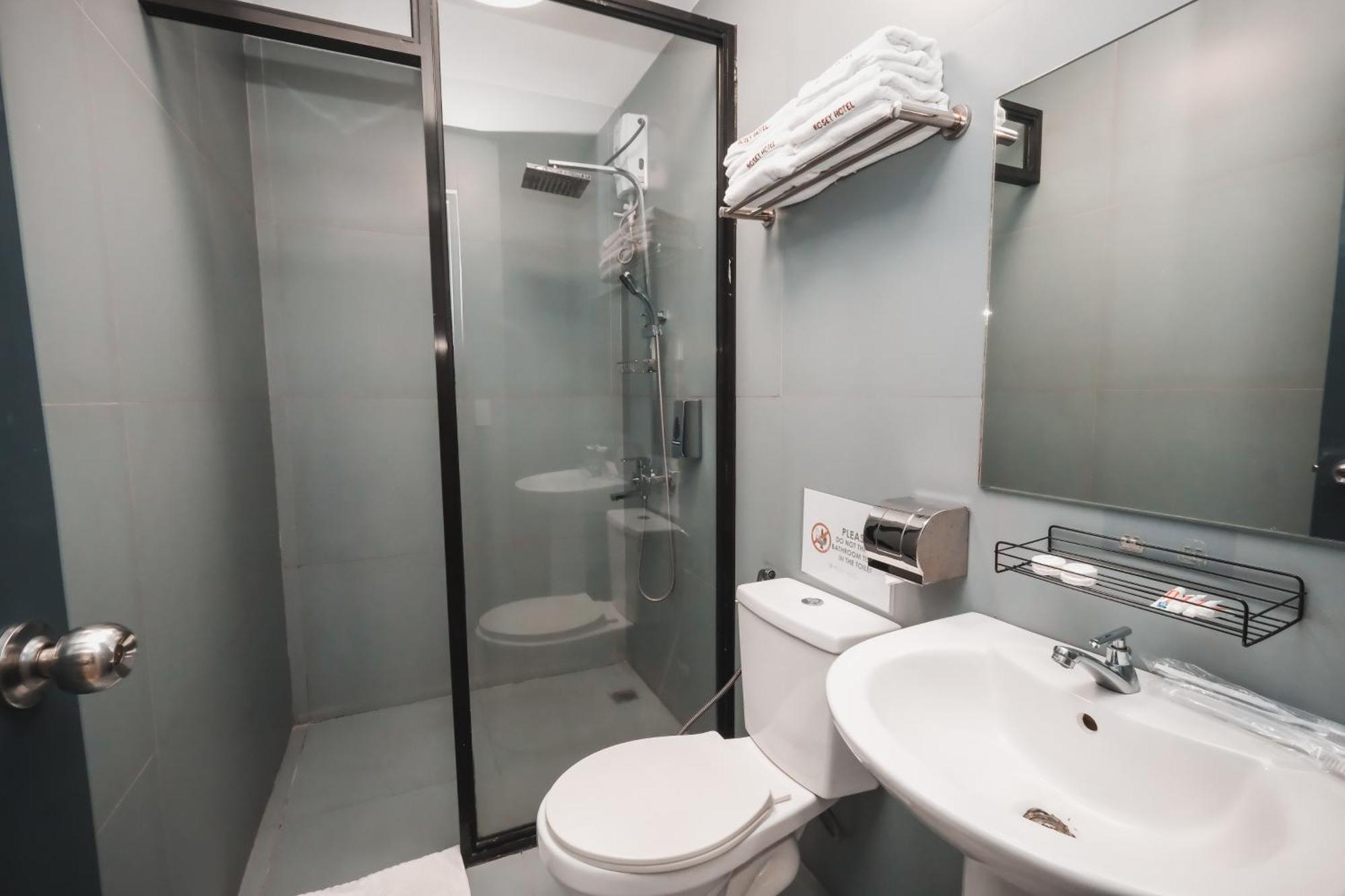 Rosey Hotel Cabanatuan City 외부 사진